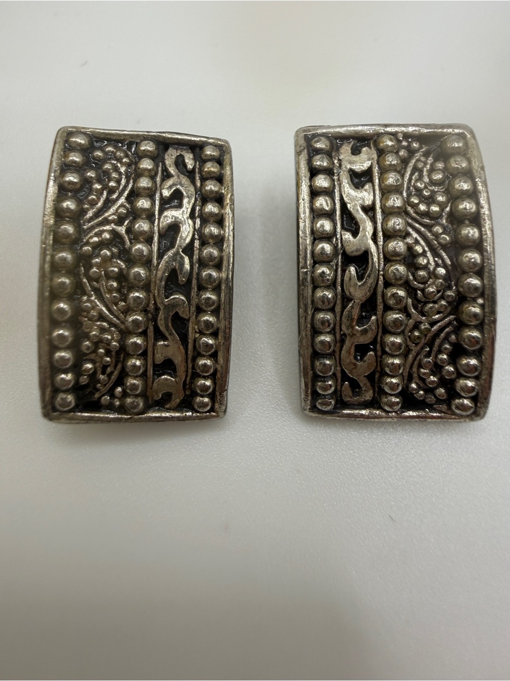 Vintage-Inspired Silver Tone Filigree Clip-On Earrings - Silver